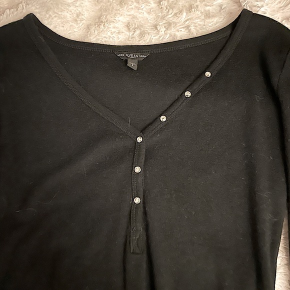 🔥Guess 3/4 sleeve top - Picture 2 of 4